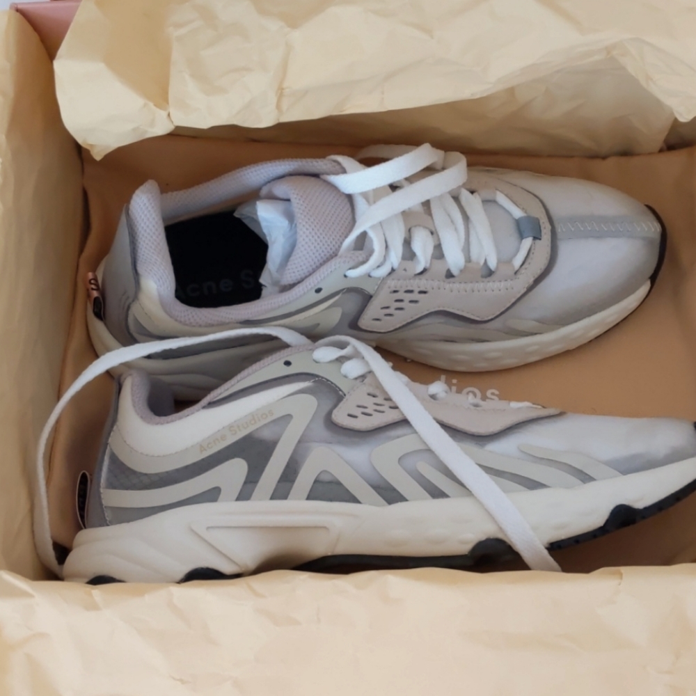 Acne sneakers sz 36